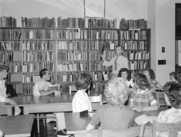 1949-50 Inlow Hall, Library 1-1