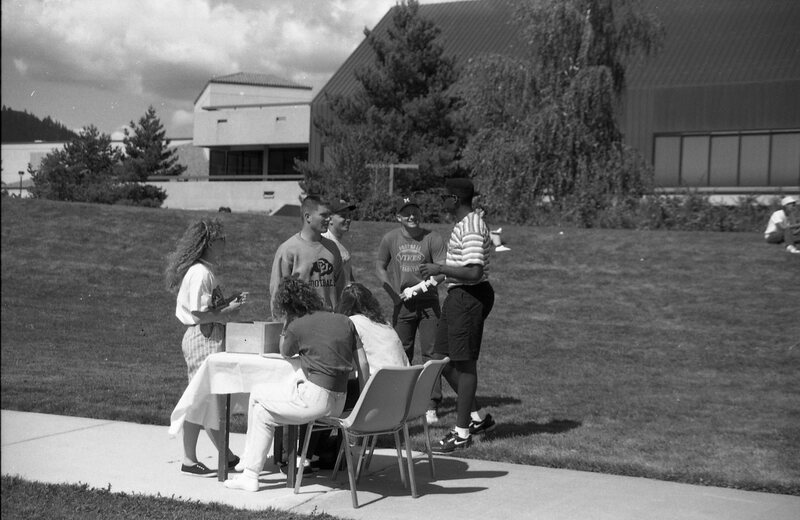 1990 Orientation, Barbecue 02