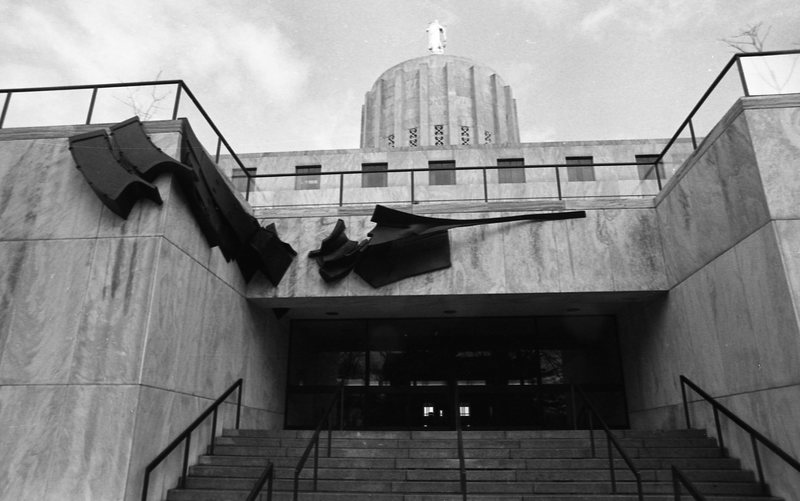 1984 Morandi Sculpture on Salem State Building 01