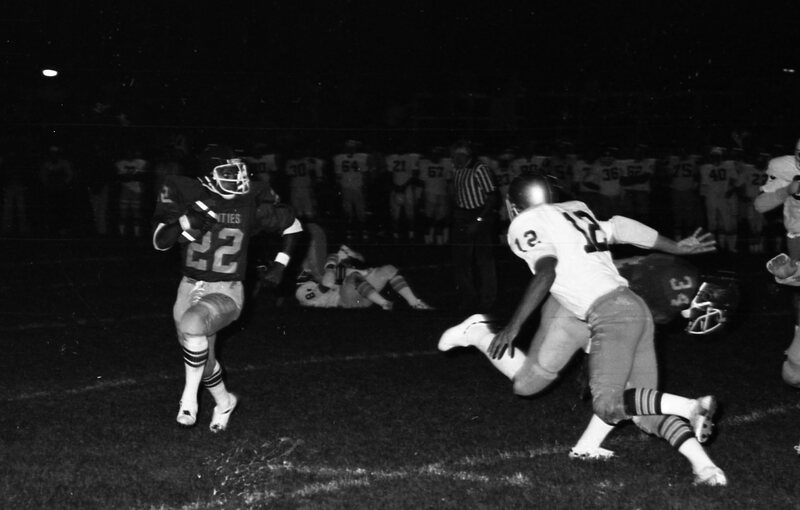 1978 Football, Alumni Game 08