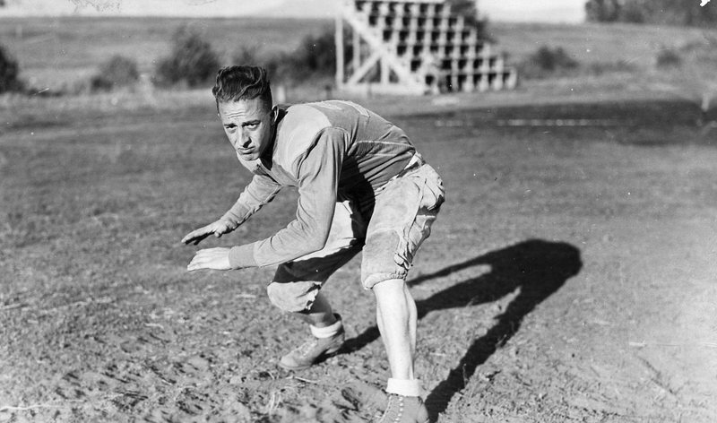 30's Football Player 8-2