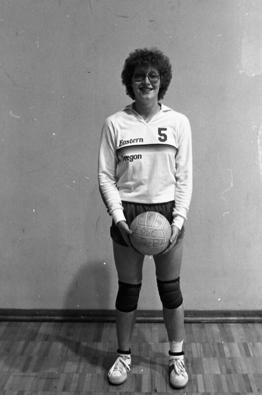1982 Women's Varsity Volleyball Players, Portraits 09