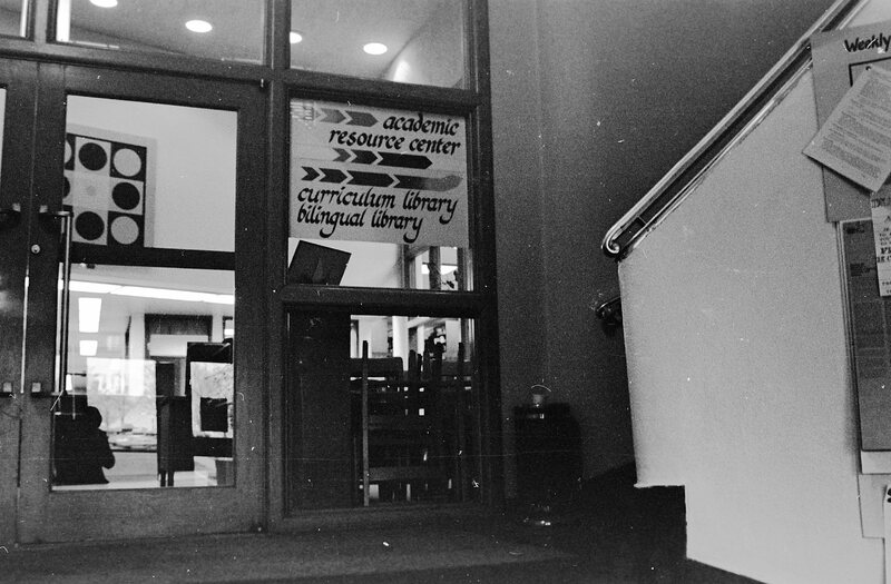 1975 Walter M. Pierce Library, Interior 04