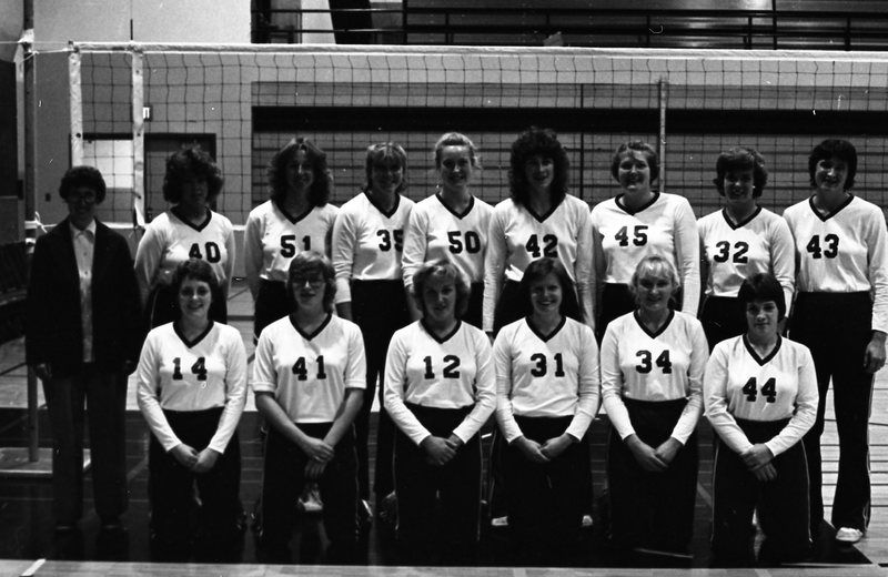1981 Volleyball Team 07