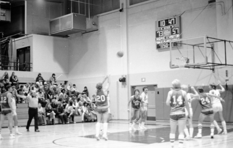 1980 Basketball, Alumni Game 03