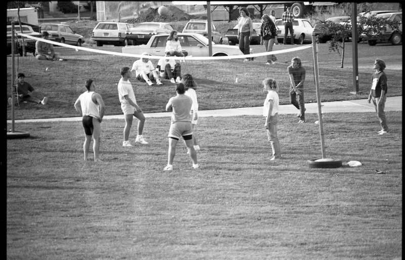 1988 Volleyball, New Students 20