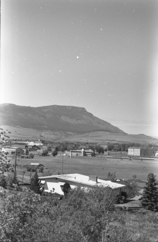 1976 Campus 02