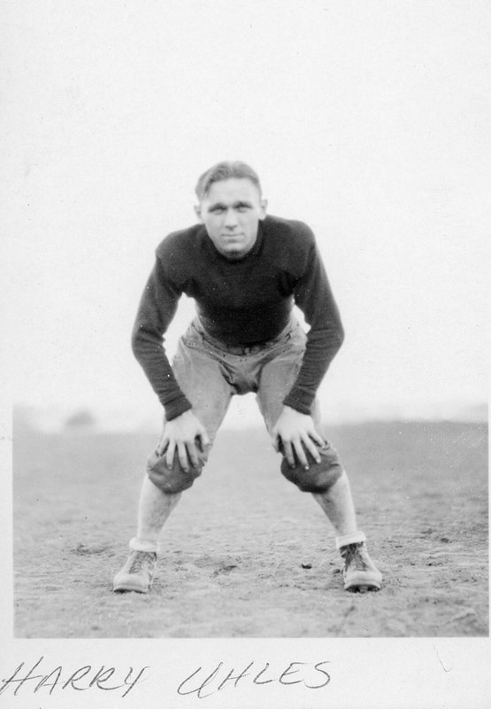 1932 Football Player 1