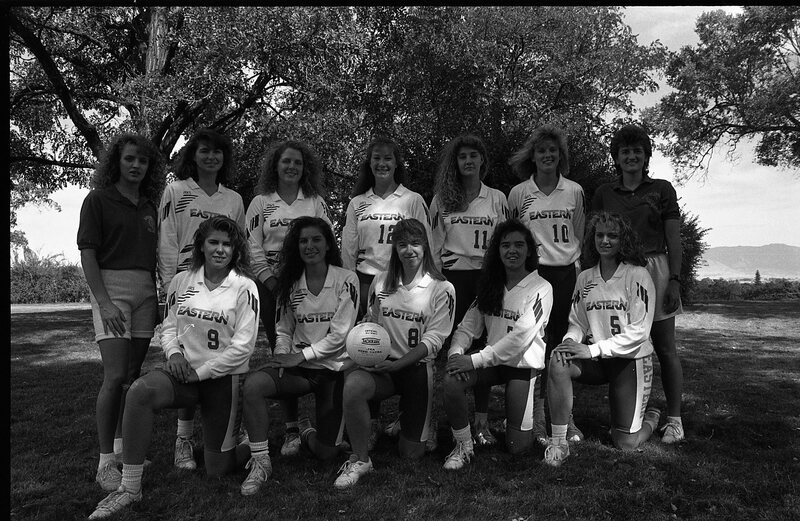1991 Volleyball Team 06