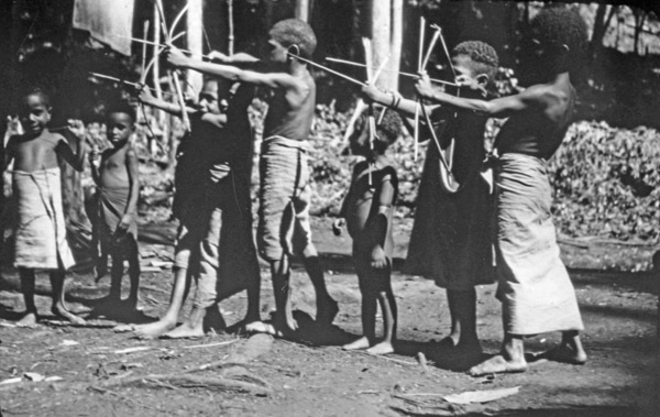 Finchhaffen Native Children 2