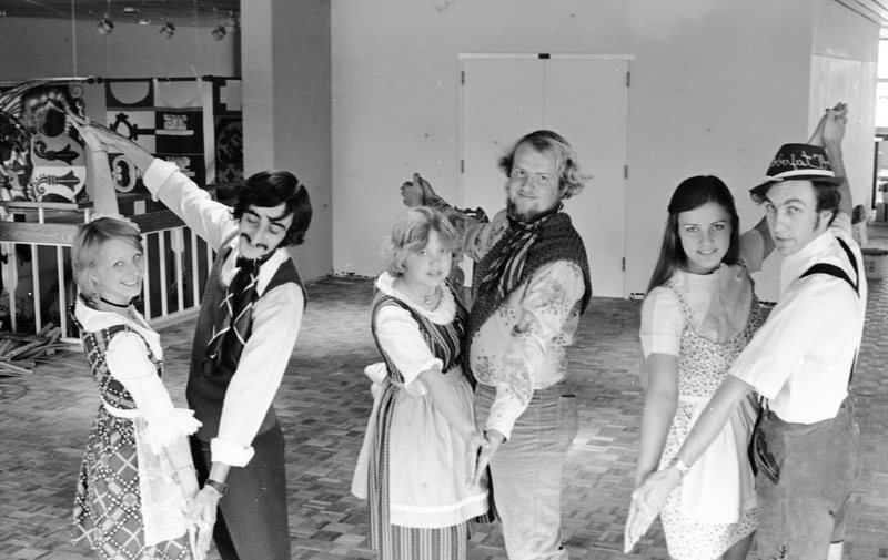 1975 Octoberfest, German Club Dancers 01