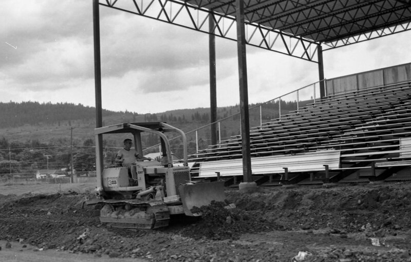 1984 Stadium Construction 06
