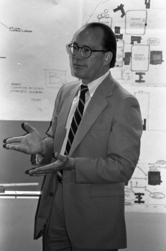 1987 Loso Hall, Planning 09