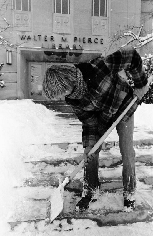 1974 Student, Shoveling Snow 03