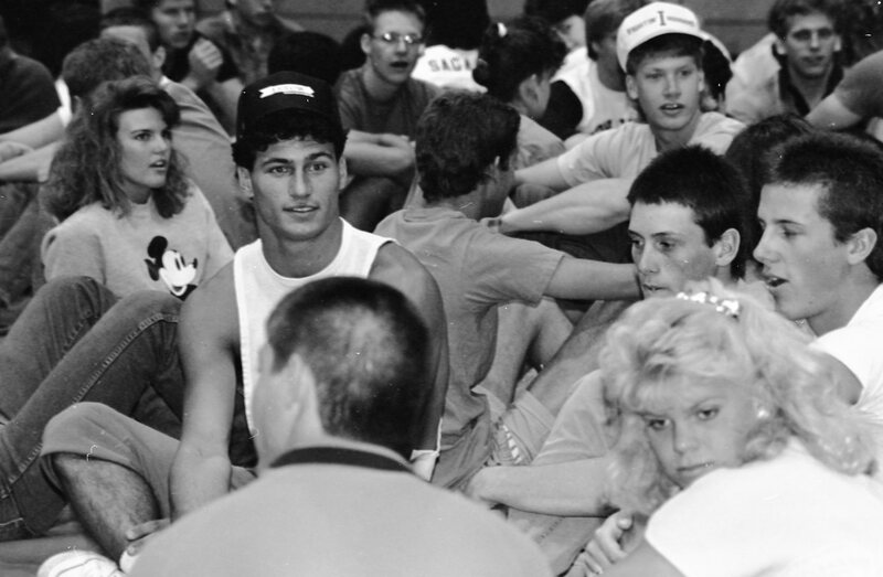 1987 New Student Days, Indoors 24