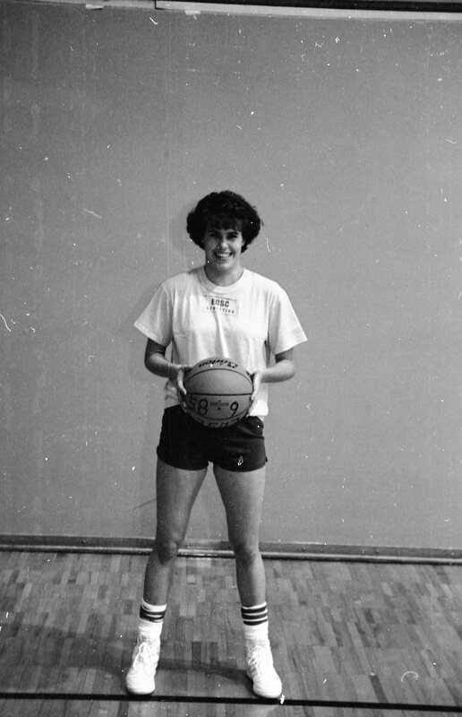 1985 Women's Basketball Players, October Portraits 03