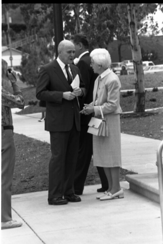 1990 Loso Hall Dedication, Officials 09