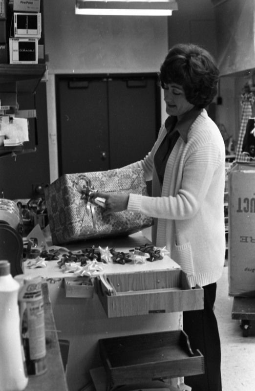 1977 EOSC Bookstore Manager, Kathy Ferguson 03