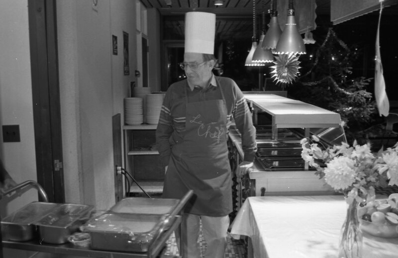 1984 Christmas Dinner Preparation 06