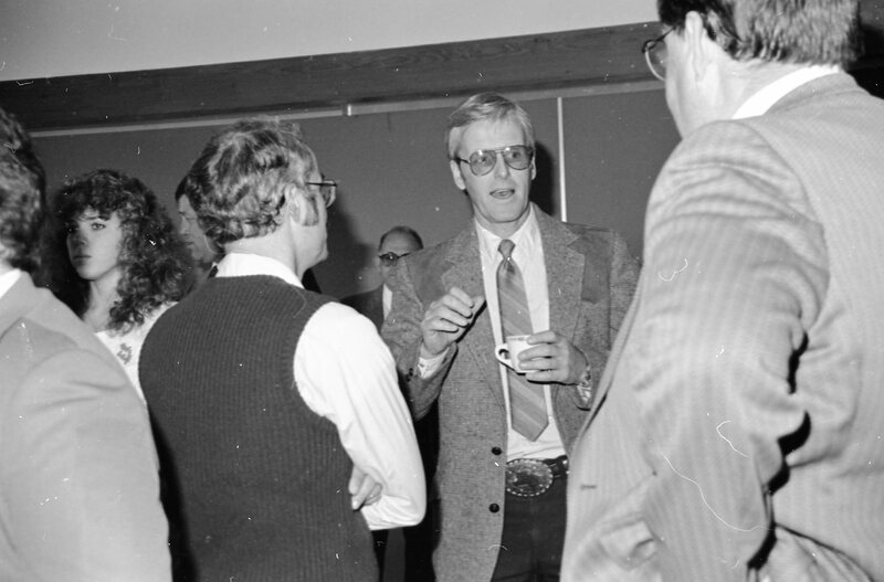 1986 Employees, Reception 23
