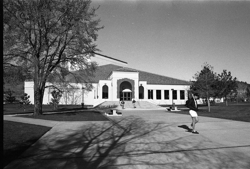 1991 Students, Walking 27