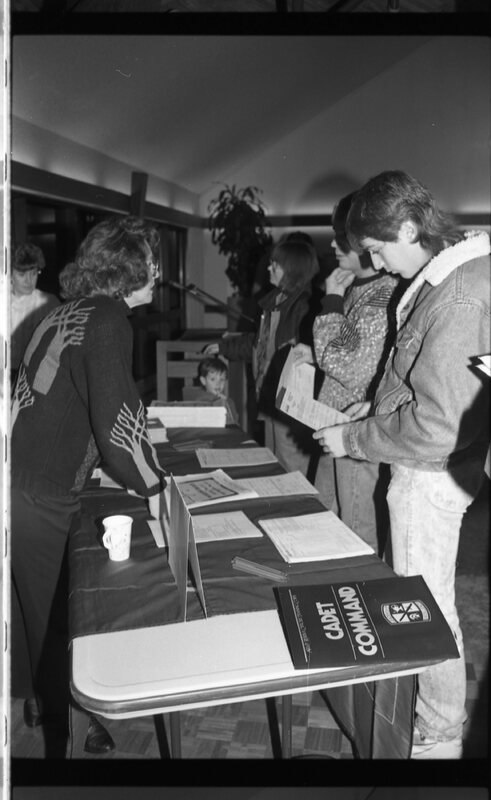 1990 Orientation, Admissions 05