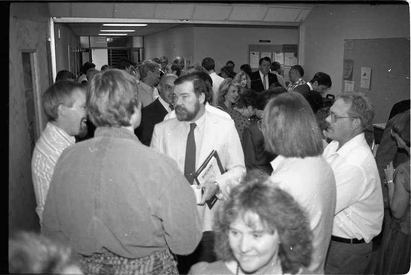 1990 Employees, Reception 01