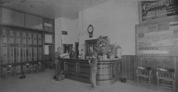 La Grande, Foley Hotel Lobby