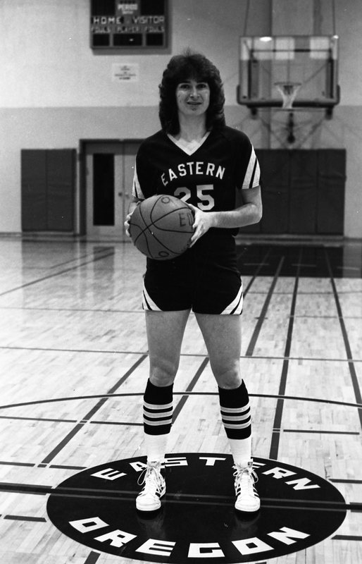1982 Women's Basketball Player, Portraits 09