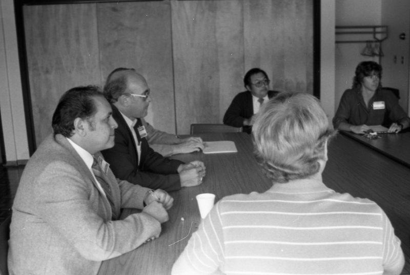 1985 Students Meeting with Faculty 01