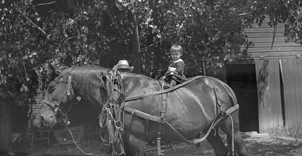 La Grande, Fred Hill in 1923