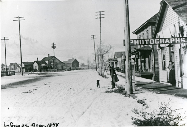 La Grande, Street Scene 10