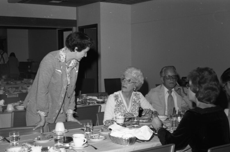 1976 Octoberfest, Alumni Banquet 04
