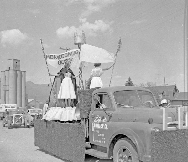 1956-57 Parade, Royalty 4