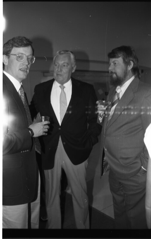 1990 Loso Hall Dedication, Reception 45