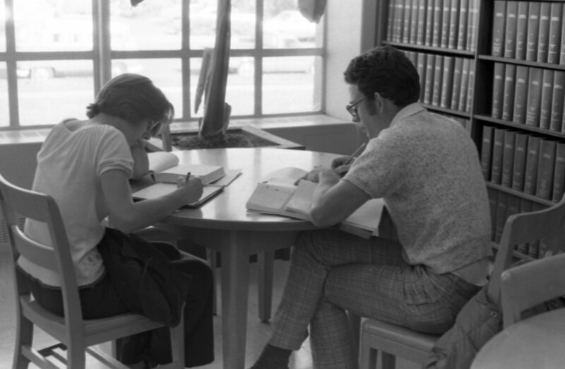 1978 Walter M. Pierce Library, Usage 07