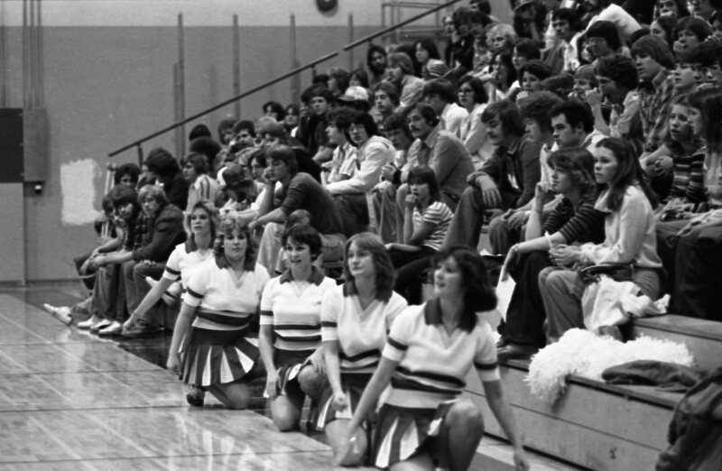 1977 Cheerleaders 21