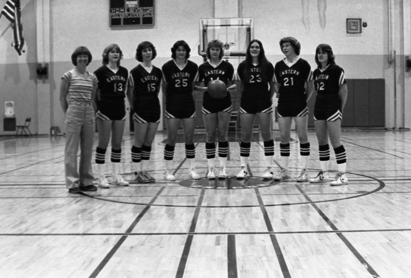 1981 Women's Basketball, March Team Photos 01