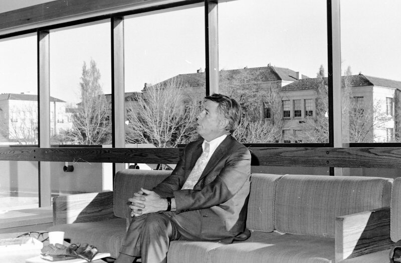1975 Students, Conversations with President Rodney Briggs 09