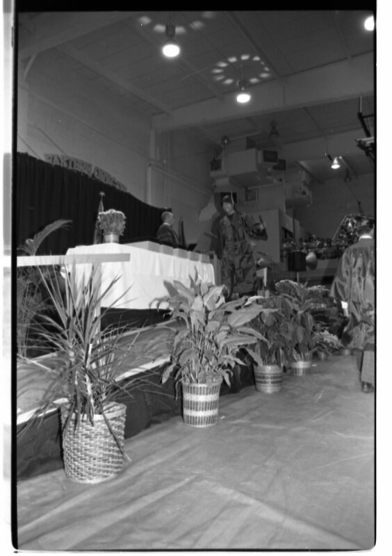 1989 Graduation 081