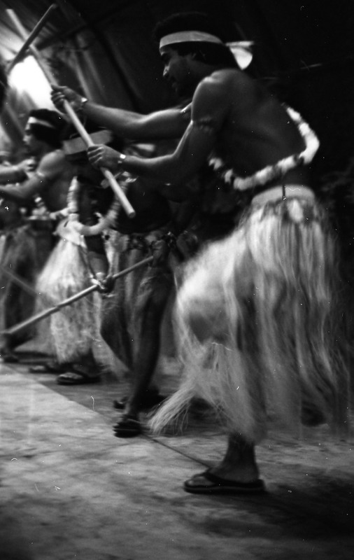 1980 Micronesian Performers 04