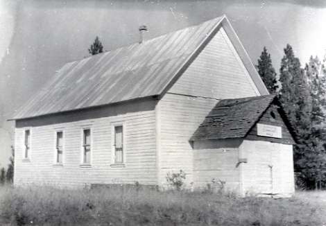 1973 Paradise, Community Hall