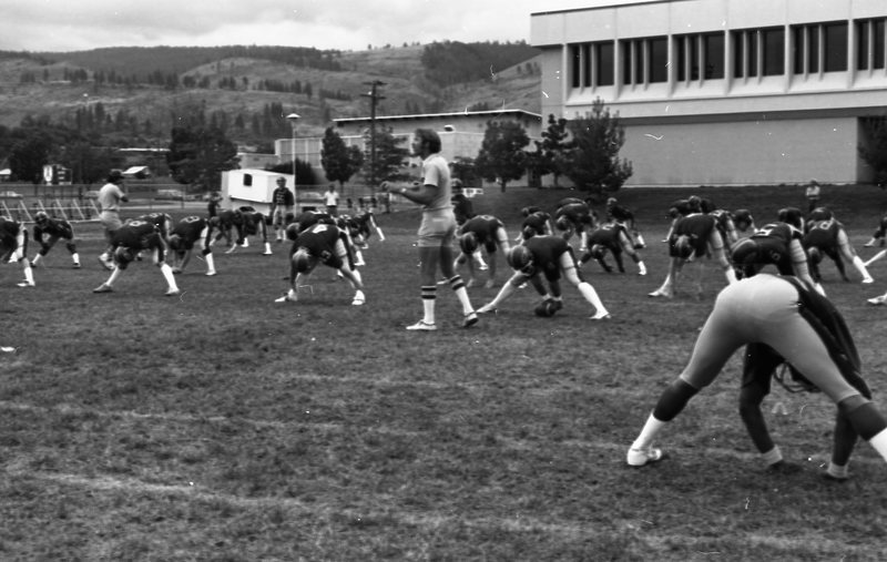 1980 Football, Pregame Warm-ups 15