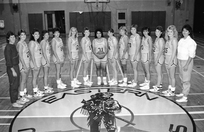 1987 Women's Basketball Team 06