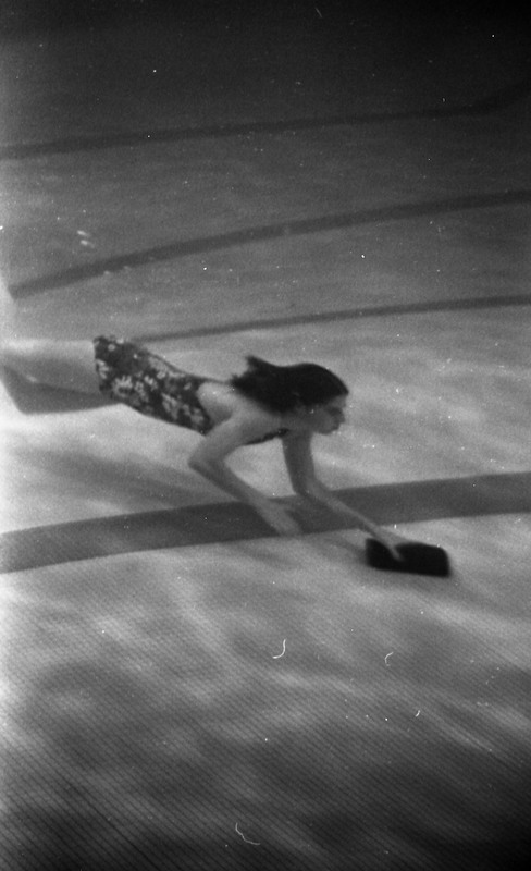 1977 Swimming, Under Water 01