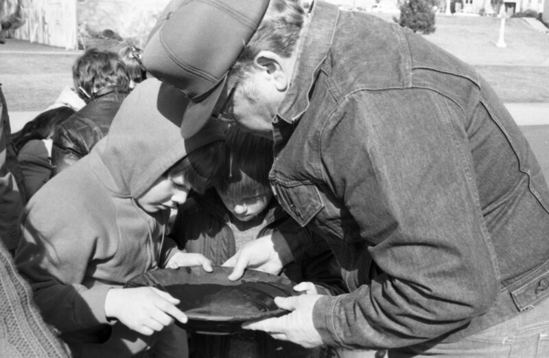 1985 Ackerman Elementary School, Panning for Gold 09