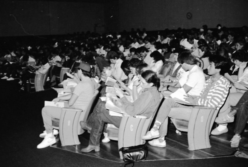 1986 Orientation, Indoors 01