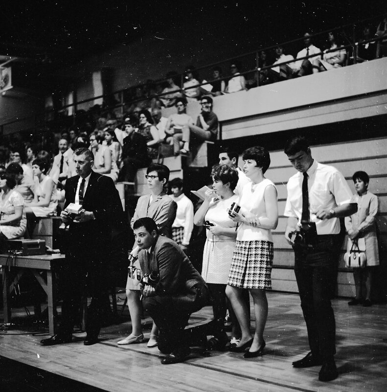 1970 Graduation, Audience 03