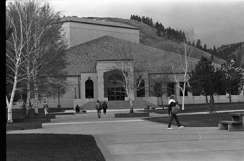 1991 Students, Walking 49