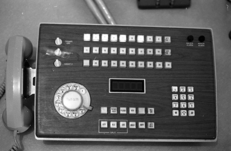 1976 Telephone, Multi-line